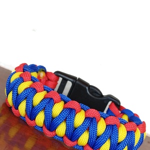 Designer túlélő paracord karkötő biztonsági csattal DRAGON EYE BARCELONA (csuklóméret 18-19cm) - ékszer - karkötő - fonott karkötő - Meska.hu