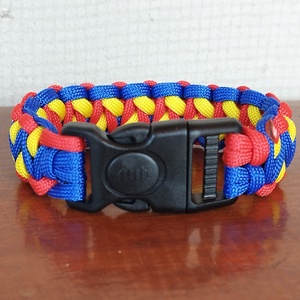 Designer túlélő paracord karkötő biztonsági csattal DRAGON EYE BARCELONA (csuklóméret 18-19cm) - ékszer - karkötő - fonott karkötő - Meska.hu