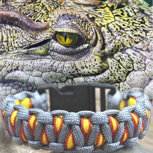 Designer Túlélő Paracord Karkötő Biztonsági Csattal DRAGON EYE STITCH Szürke Sárga Piros (Csuklóméret 18,5-19cm), Ékszer, Karkötő, Fonott karkötő, Csomózás, Ékszerkészítés, MESKA