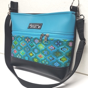 Bella Midi crossbody oldaltáska övtáska 26x21cm - Türkiz álom - táska & tok - kézitáska & válltáska - vállon átvethető táska - Meska.hu