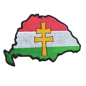 Vasalható varrható hímzett felvarró folt Nagy Magyarország kettőskereszttel 12x7,5cm - kellékek & szerszámok - méteráru - felvarrható, vasalható kellék - Meska.hu