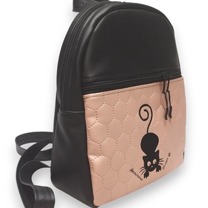 Back Pack M hátizsák - Hímzett cicás, fekete-rose, textilbőr pántokkal 33x27x10 - táska & tok - hátizsák - hátizsák - Meska.hu