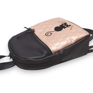 Back Pack M hátizsák - Hímzett cicás, fekete-rose, textilbőr pántokkal 33x27x10 - táska & tok - hátizsák - hátizsák - Meska.hu