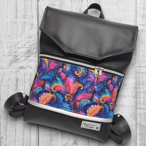 Karnevál - Bőrpántos fedélrészes pakolós Liza hátizsák 4 zsebbel 36x30x8cm - táska & tok - hátizsák - hátizsák - Meska.hu