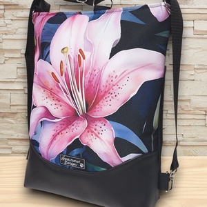 Óriás liliom - Mosolyvonalas hátulzsebes 3in1 textilbőr hátizsák univerzális táska - táska & tok - hátizsák - hátizsák - Meska.hu
