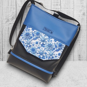 Kék virágok EMILI 3 funkciós hátizsák oldaltáska Fekete-kék - táska & tok - hátizsák - hátizsák - Meska.hu