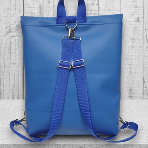 Szivárvány cicák kék alapon - Roll Up Maxi dupla pántos hátizsák sok zsebbel - táska & tok - hátizsák - roll top hátizsák - Meska.hu