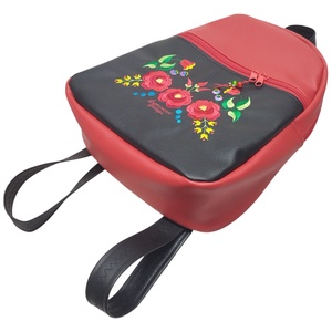 Hímzett DORINA-L hátizsák - Hungarian Folkart 30 - textilbőr pántokkal fekete-piros 33x27x10 - táska & tok - hátizsák - hátizsák - Meska.hu