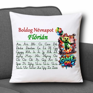 Neves ABC-s Díszpárna 35x35cm - Boldog Névnapot Minecraft001 névvel - Meska.hu