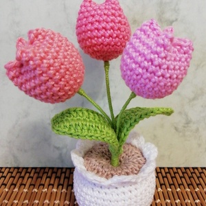 Horgolt tulipáncsokor kaspóban, Otthon & Életmód, Virágdekoráció, Virágdíszek, Virágdísz kaspóban, Horgolás, Varrás, MESKA
