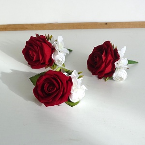 Kitűző szett esküvőre- vörös rózsával., Esküvő, Kiegészítők, Kitűző, Virágkötés, MESKA