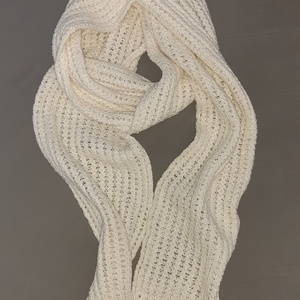 Csipke sál, nyers színű , Ruha & Divat, Sál, Sapka, Kendő, Sál, , Kötött csipke sálat készítettem nyers színű pamut fonalból, kis téglalap formájú csipkelyukakkal. A..., MESKA