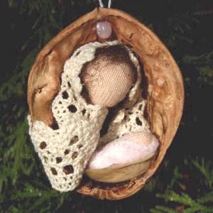 dióhéjban - Meska.hu