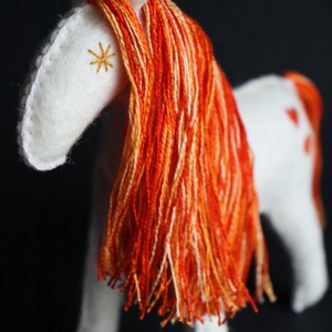 Sugár, a mesebeli lovacska a varázserdőből - Meska.hu