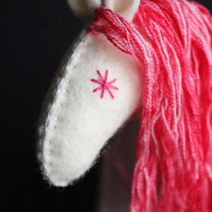 Alkony, a mesebeli lovacska a varázserdőből - Meska.hu