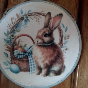 Húsvéti nyuszi kosárkával- ajtókopogtatótábla, Otthon & Életmód, Dekoráció, Ajtó- és ablak dekoráció, Ajtódísz & Kopogtató, Decoupage, transzfer és szalvétatechnika, MESKA
