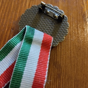 Kerámia kokárda - ékszer - kitűző és bross - Meska.hu