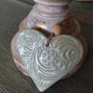 Kerámia fenyődísz szív - karácsony - karácsonyi lakásdekoráció - karácsonyfadíszek - Meska.hu