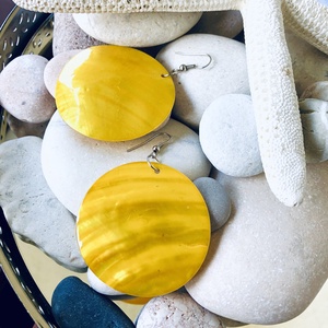 Andrassy Couture napsárga kagylóhéj fülbevaló  - ékszer - fülbevaló - csillár fülbevaló - Meska.hu