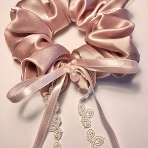 Andrassy Couture masnis szatén hajgumi, Ruha & Divat, Hajdísz & Hajcsat, Hajgumi, Varrás, MESKA