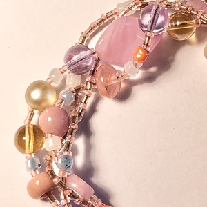 Andrassy Couture gyöngyös karkötő  - ékszer - karkötő - karkötő medállal - Meska.hu