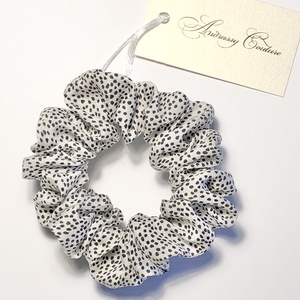 Andrassy Couture mini pöttyös hernyóselyem hajgumi, Ruha & Divat, Hajdísz & Hajcsat, Hajgumi, Varrás, MESKA