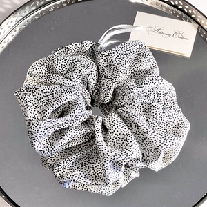 Andrassy Couture XL pöttyös hernyóselyem hajgumi - ruha & divat - hajdísz & hajcsat - hajgumi - Meska.hu