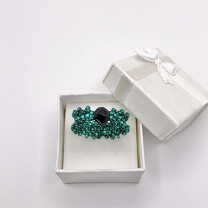 Andrassy Couture türkizzöld üveggyöngy gyűrű  - ékszer - gyűrű - figurális gyűrű - Meska.hu