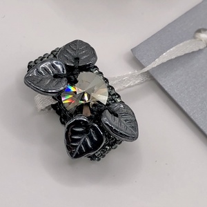 Andrassy Couture grafitszürke gyöngy gyűrű Swarovski kristállyal - ékszer - gyűrű - figurális gyűrű - Meska.hu