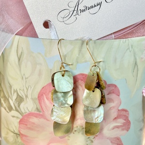 Andrassy Couture zöld szögletes kagyló fülbevaló  - ékszer - fülbevaló - lógó fülbevaló - Meska.hu