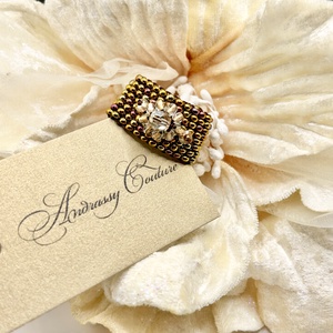 Andrassy Couture virágos gyöngy gyűrű Swarovski kristállyal - ékszer - gyűrű - figurális gyűrű - Meska.hu