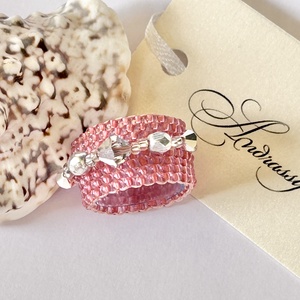 Andrassy Couture rózsaszín gyöngy gyűrű Swarovski kristállyal - ékszer - gyűrű - figurális gyűrű - Meska.hu