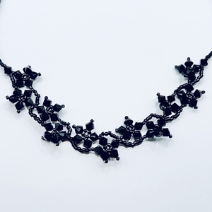 Andrassy Couture  Swarovski virágok nyakék/ nyaklánc - ékszer - nyaklánc - gyöngyös nyaklánc - Meska.hu