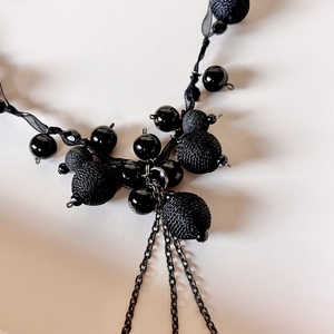 Andrassy Couture fekete organza/gyöngy nyakék/ nyaklánc - ékszer - nyaklánc - gyöngyös nyaklánc - Meska.hu