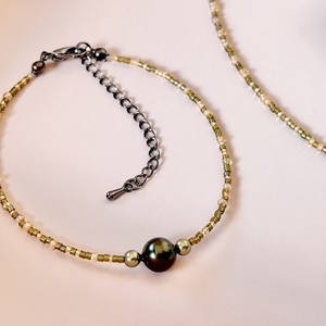 Andrassy Couture zöld/arany Swarovski bogyó egysoros gyöngy nyaklánc és karkötő szett - ékszer - ékszerszett - Meska.hu