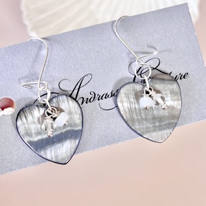 Andrassy Couture ezüstös szivecske kagyló és Swarovski fülbevaló  - ékszer - fülbevaló - lógó fülbevaló - Meska.hu