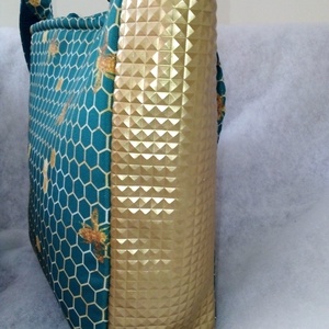 Türkiz méhsejtes táska2. - táska & tok - kézitáska & válltáska - válltáska - Meska.hu Türkiz méhsejtes táska2. - táska & tok - kézitáska & válltáska - válltáska - Meska.hu