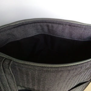 Sötétszürke szőrmés táska - táska & tok - kézitáska & válltáska - válltáska - Meska.hu Sötétszürke szőrmés táska - táska & tok - kézitáska & válltáska - válltáska - Meska.hu