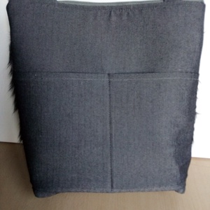 Sötétszürke szőrmés táska - táska & tok - kézitáska & válltáska - válltáska - Meska.hu Sötétszürke szőrmés táska - táska & tok - kézitáska & válltáska - válltáska - Meska.hu