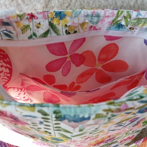 Virágoskert nyári táska - táska & tok - kézitáska & válltáska - válltáska - Meska.hu