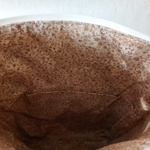 Barna háromszögesmintás hátizsák - táska & tok - hátizsák - hátizsák - Meska.hu