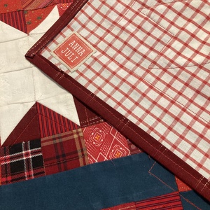 Karácsonyi patchwork asztalközép - karácsony - karácsonyi lakásdekoráció - ünnepi asztaldekoráció - Meska.hu
