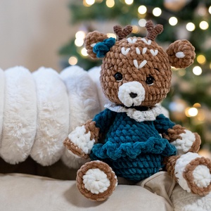 Horgolt plüss szarvas - kék - játék & sport - plüssállat & játékfigura - plüss mesefigurák - Meska.hu