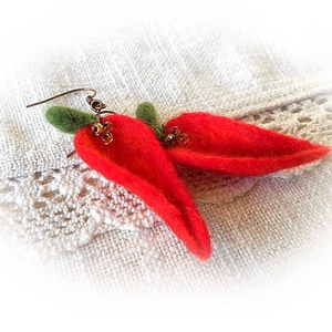 Paprika - nemez fülbevaló - ékszer - fülbevaló - lógó fülbevaló - Meska.hu