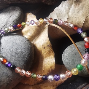 Szivárvány ragyogás - Cirkónium karkötő - ékszer - karkötő - gyöngyös karkötő - Meska.hu