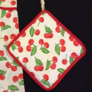 Edényfogó cseresznyés mintás  - Meska.hu