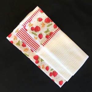 Konyharuha eper mintás , Otthon & Életmód, Konyhafelszerelés, tálalás, Konyhai textil, Konyharuha & Törlőkendő, Varrás, MESKA