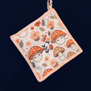 Edényfogó vidám gomba  mintával , Otthon & Életmód, Konyhafelszerelés, tálalás, Konyhai textil, Edényfogó & Edényfedő, Varrás, MESKA