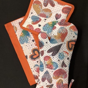 Konyharuha szett vidám szivecske mintával , Otthon & Életmód, Konyhafelszerelés, tálalás, Konyhai textil, Konyharuha & Törlőkendő, Varrás, MESKA