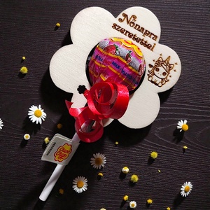 Nyalókás nőnapi ajándék, Otthon & Életmód, Papír, írószer, Ajándékozás kellékei, Ajándékkísérő, Gravírozás, pirográfia, MESKA